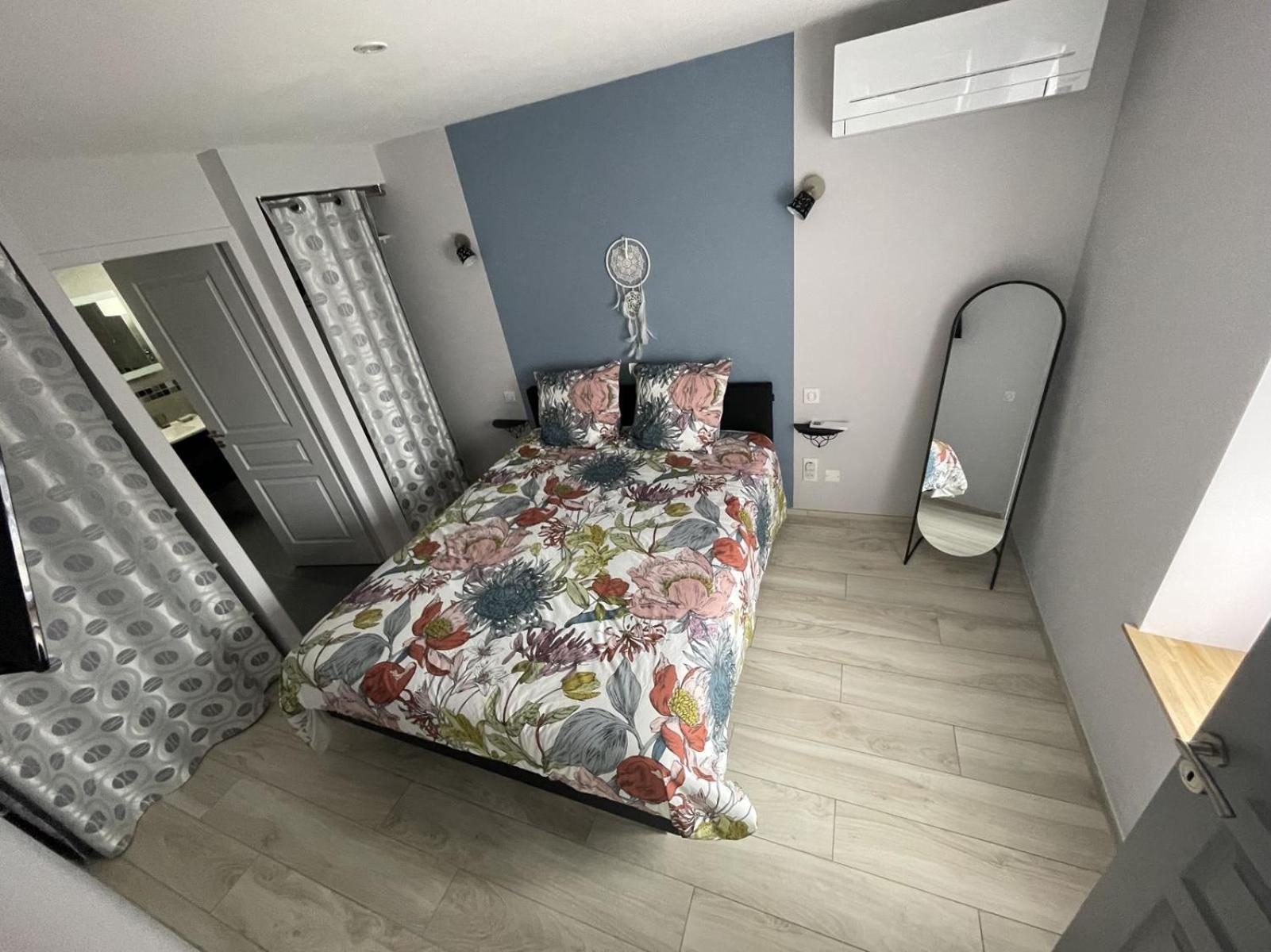 Les Mimosas Villa Gracay Екстериор снимка